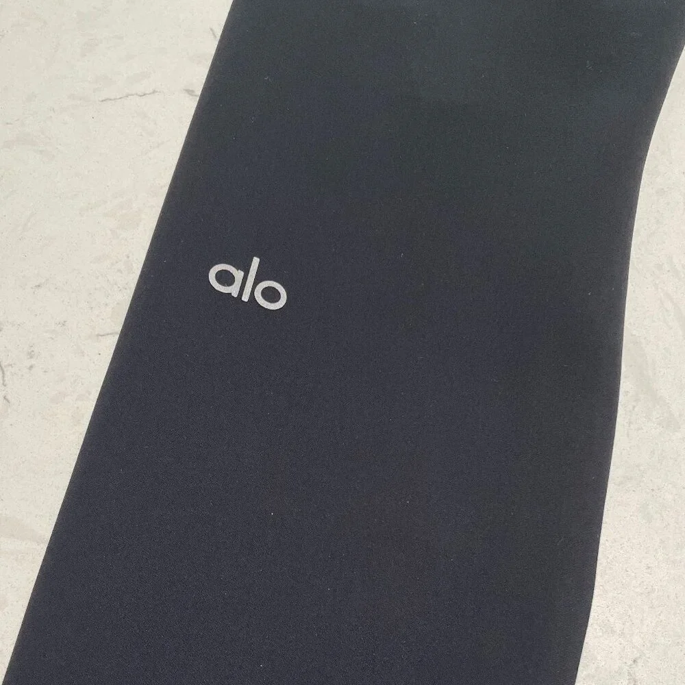 Alo Yoga High Waisted Ripped Warrior Leggings Black Full Length Women’s Small